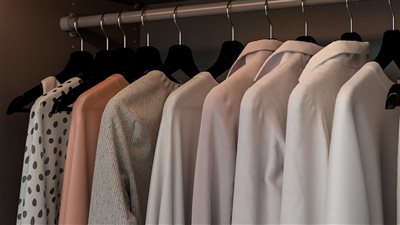 متحطش هدومك في مكان ضلمة هتندم مش هتصدق إيه اللي بيحصل للملابس الموجودة بمكان مظلم