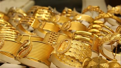 مش كنا اشترينا وهو رخيص بلاش تتجوز بقى عيار 21 عدي السما وبقي سعره اعلي من 3 آلاف جنيه اعرف سعره كام