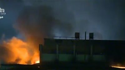 بث مباشر.. حريق هائل في مصنع نسيج بالعبور