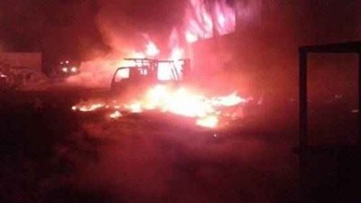 السيطرة على حريق مصنع النسيج بالعبور وبدء عملية التبريد