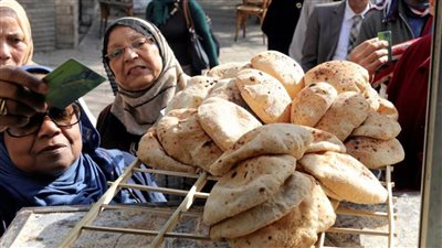 لو مش عايز عيش خد سلع بدالة التموين تجيب عن سؤال هل يمكن تبديل العيش بسلع التموين اعرف التفاصيل