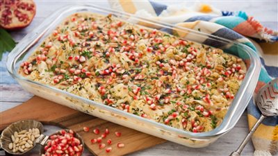 نخرج عن المألوف وبدل مانقليه نعمله مسقعة بطريقة جديدة اعرفي ازاي تعملي مسقعة القرنبيط بالذ طعم