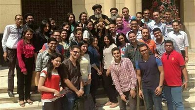 مقال بقلم ليليان جورج .. الي من قالو ان الكنيسه هي ملهي ليلي لتقابل الشباب والفتيات بها