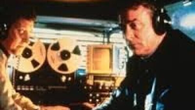 وزير الاتصالات يكشف حقيقة المراقبة على هواتف المواطنين