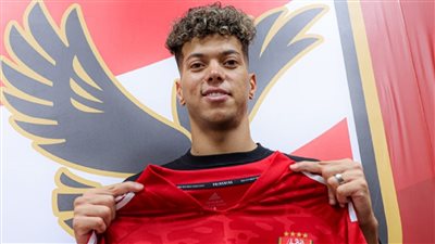 بعد أزمته الأخيرة أمام عاشور يوجه رسالة لنجم الزمالك وهذا ما كتبة لزوجته في ليلة رأس السنة