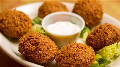 سر الخلطة في القرمشة اعرف ازاي تعمل الطعمية مقرمشة في البيت