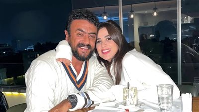 أول تعليق من ياسمين عبد العزيز على توقع خبيرة أبراج شهيرة انفصالها عن العوضي في 2024