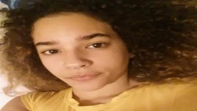 بالصور ..فتاة على قائمة المطلوبين من الشرطة المصرية بعد نشرها صور فاضحة على الفيس بوك