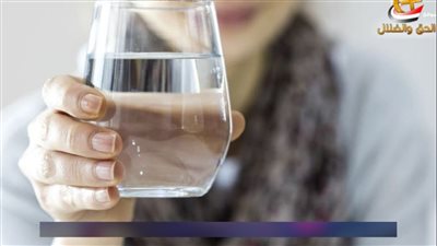 شرب الماء على الريق معالجة للأمراض وفوائد العناية بالبشرة وإنقاص الوزن