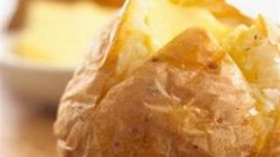 سيدتي حواء تجنبي وضع البطاطا في الثلاجة لأنها تتحول إلى سكريات