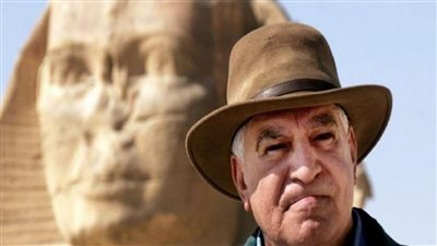 أول ظهور لـ زاهي حواس عالم الأثار و تفاصيل رحلة مرضة وعلاجة والناس بتقوله ديه لعنة الفراعنة