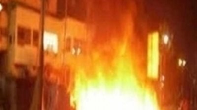 سيارات الإطفاء تنطلق لإخماد حريق هائل بمصنع بويات