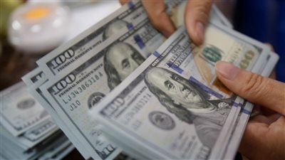سعر الدولار في السوق السوداء في أسبوع مع طرح شهادة بسعر فائدة قياسي يصل إلى 27 بالمئه