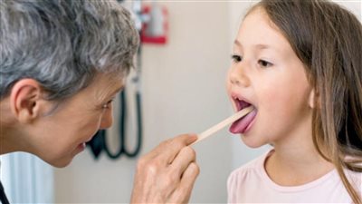 أشهرها رفض الطعام أعراض لو ظهرت على طفلك فهو مصاب بهذا المرض