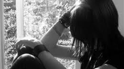 شاركنا برأيك ..أنا واقعة في مشكلة كبيرة ..والد حبيبي شاذ ؟