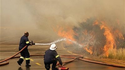 يوم الحرائق في مصر.. تفحم 15 سيارة والنيران تلتهم مصنعين وتقطع طريق العبور بالشرقية