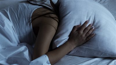 يصيبك بالوسواس والانحراف حذاري تنام في هذا التوقيت