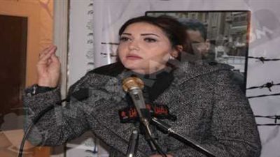 جميلة إسماعيل فارق عظيم بين من خرج رافعا العلم الأخضر ومن رفع علم مصر