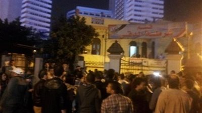 قسم الدقي يرفض السماح لأهالي المقبوض عليهم بدخول الطعام أمشوا الأول