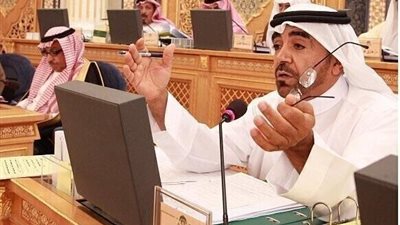 مطالب بقيادة المرأة السعودية الدراجة ..ورواد الفيس بوك يسخرون