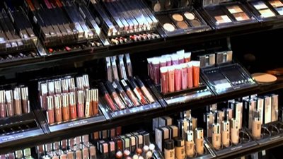 حاجات بتعملتيها عند وضع المكياج هدمر بشرتك تجنبيها فورا