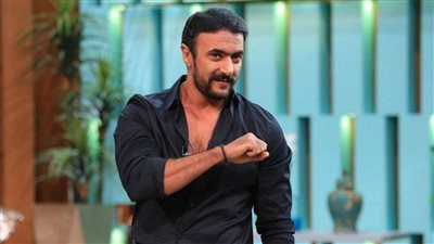 تفاصيل ما حدث لأحمد العوضي بشارع المعز وهذا ما قاله لجمهوره