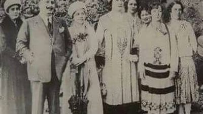 بالصورة ..من أيام زمان ..الأسرة المالكة تحتفل بشم النسيم في قصر القبة