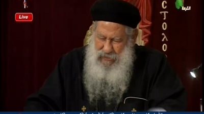 بالفيديو | صلاة توبة وغفران من ابونا مكاري يونان في وجود المسيح