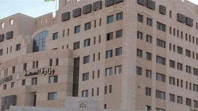 احتجاز طفل فور مولده بمستشفى بني سويف المركزي.. والسبب فقر أبوه 1077067