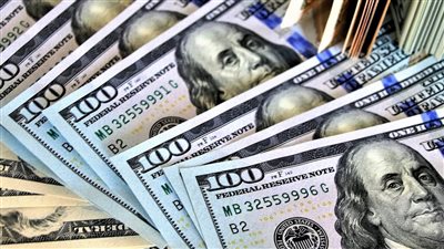 ماذا حدث فى سعر الدولار داخل البنوك المصرية بتعاملات اليوم