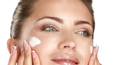 مش محتاجه لوضع مكياج ضعي فقط هذا الماسك 5 دقائق وشوفى الفرق