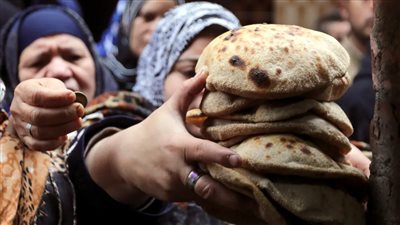 بعد تراجع الدقيق التموين توضح سعر رغيف الخبز المدعم والسياحي