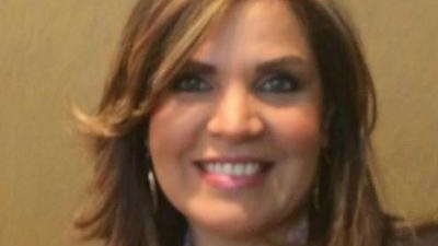 الاخوانية ايات العرابى عبر تويتر العسكر حرقوا القاهرة