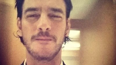 حالد ابو النجا يواصل مهاجمتة للرئيس السيسى عبر تويتر زوار الفجر يخطفون اب من وسط بيته امام اسرته.. وصلنا لكدة