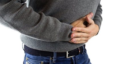 4 وصفات طبيعية رخيصة لن تخطر ببالك لعلاج تعب الحموضة