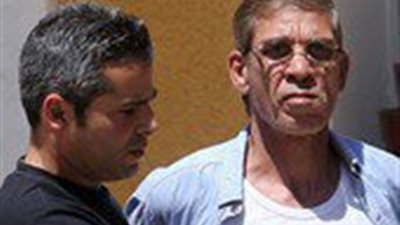 خاطف الطائرة يطالب بالعودة لمصر