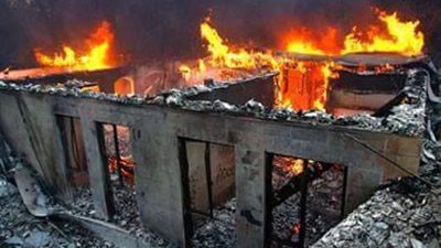 ما قلتك بلاش كده ابعد عن كنايس المسيحيين 1080126