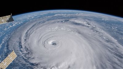 زلزال عنيف فى عيد الفطر العالم الهولندي يثير الجدل من جديد