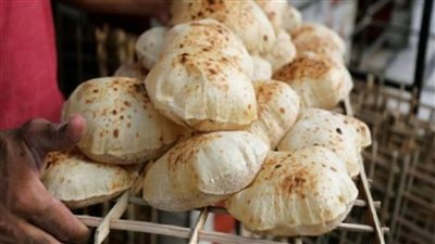 المخابز تفجر مفاجأة بشأن سعر رغيف الخبز السياحي