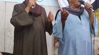 أقامت إحدى الكنائس سهرة روحية كان بين الحضور شاعرٌ شهيرٌ معروفٌ مال راعي الكنيسة إلى الشاعر الشهير وطلب منه قائلًا سيدي، هل تستطيع أن تتلو على مسامعنا المزمور الثالث والعشرين وهذا رد فعلة