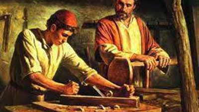 قصة مثل باب النجار مخلّع