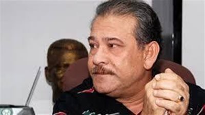 سيد القمنى عبر تويتر استكمالا لبوست المليونير الروسي بلاخوف أجمل حاجة حصلت لي النهاردة رد المسيحيين المصريين ، الله على كدة ، مش عايزين كنايس