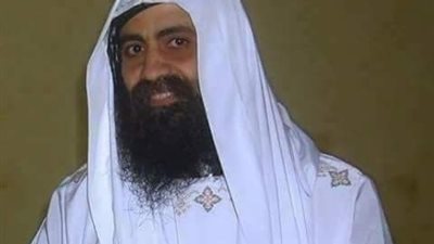 تعرف على الراهب اللي تنيح وهو واقف بيصلي