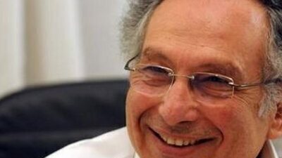 اول تعليق من ممدوح حمزة على الطائرة المصرية المفقودة عبر تويتر