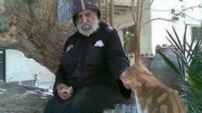 البابا كيرلس السادس يزور ابونا ابادير الانبا بولا يوميا ويتحدث معه