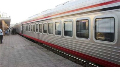 بالصوره تعرف الدكتوره القبطيه إبنة اسيوط التي اجبرت سائق القطار علي الوقوف من أجل انقاذ روح طفل صغير