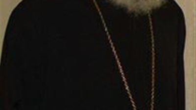 في الستينات، في بدء إنشاء كنيسة الشهيد مارجرجس بإسبورتنج وقبل البدء في بنائها كنت افتقد شابًا قد انحرف.قرعت الباب وإذا بسيدة تفتح الباب