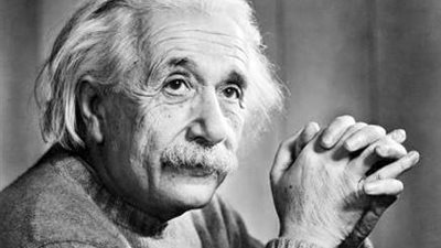 في أحد الأيام، قرر أستاذ جامعي أن يتحدى طلابه، سألهم هل الله هو الذي خلق كل ما هو موجود؟ وهذا كان رد فعل طالب