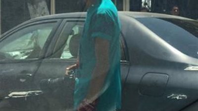 امبارح و انا في الزمالك لقيت العيال دي ماشية ورا ٦ بنات في الاول ابتدي اللي لابس اخضر يتزنق في وسطهم و يخش ما بينهم و