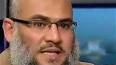 المتعصب خالد عبد القادر عبر تويتر نحتاج إلى بعض التشدد !!